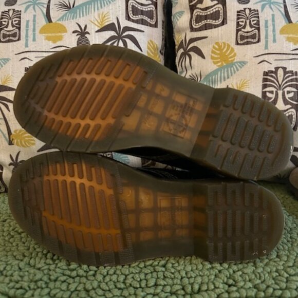 Dr. Martens Leather Boots Size 7 - Picture 4 of 4